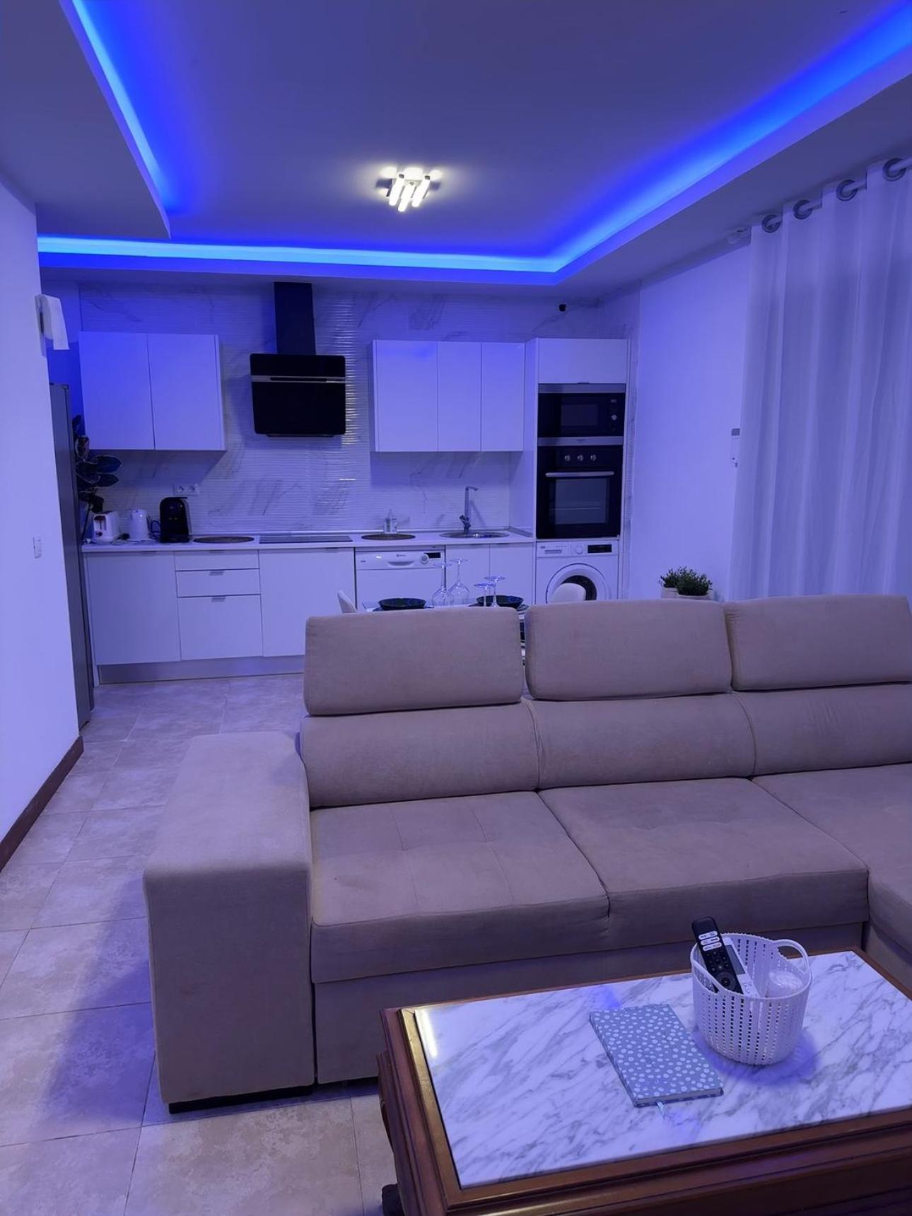 Johnny Apartment